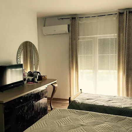 Royal 2* Tetovo